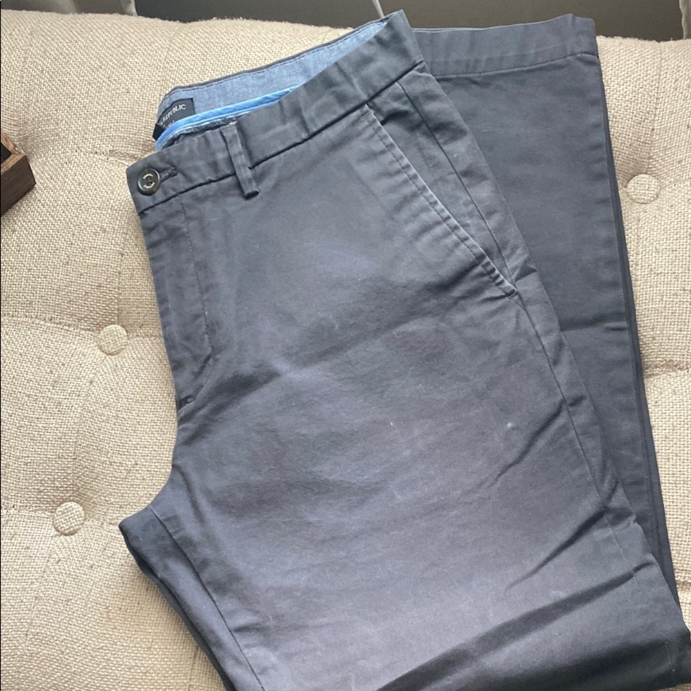 Banana Republic Gray Chinos Versatile Cotton Blend